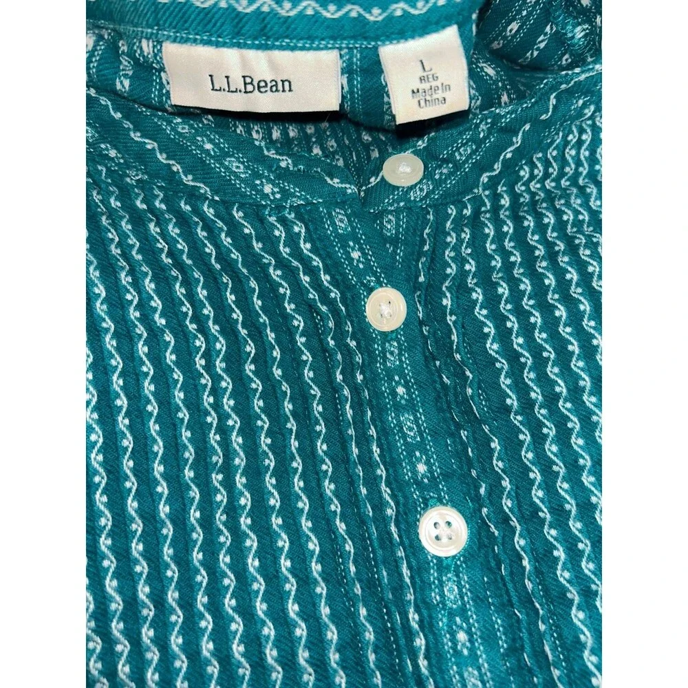 L.L.Bean Women's Embroidered Pintuck Flannel Nightgown size L Retro Cottagecore